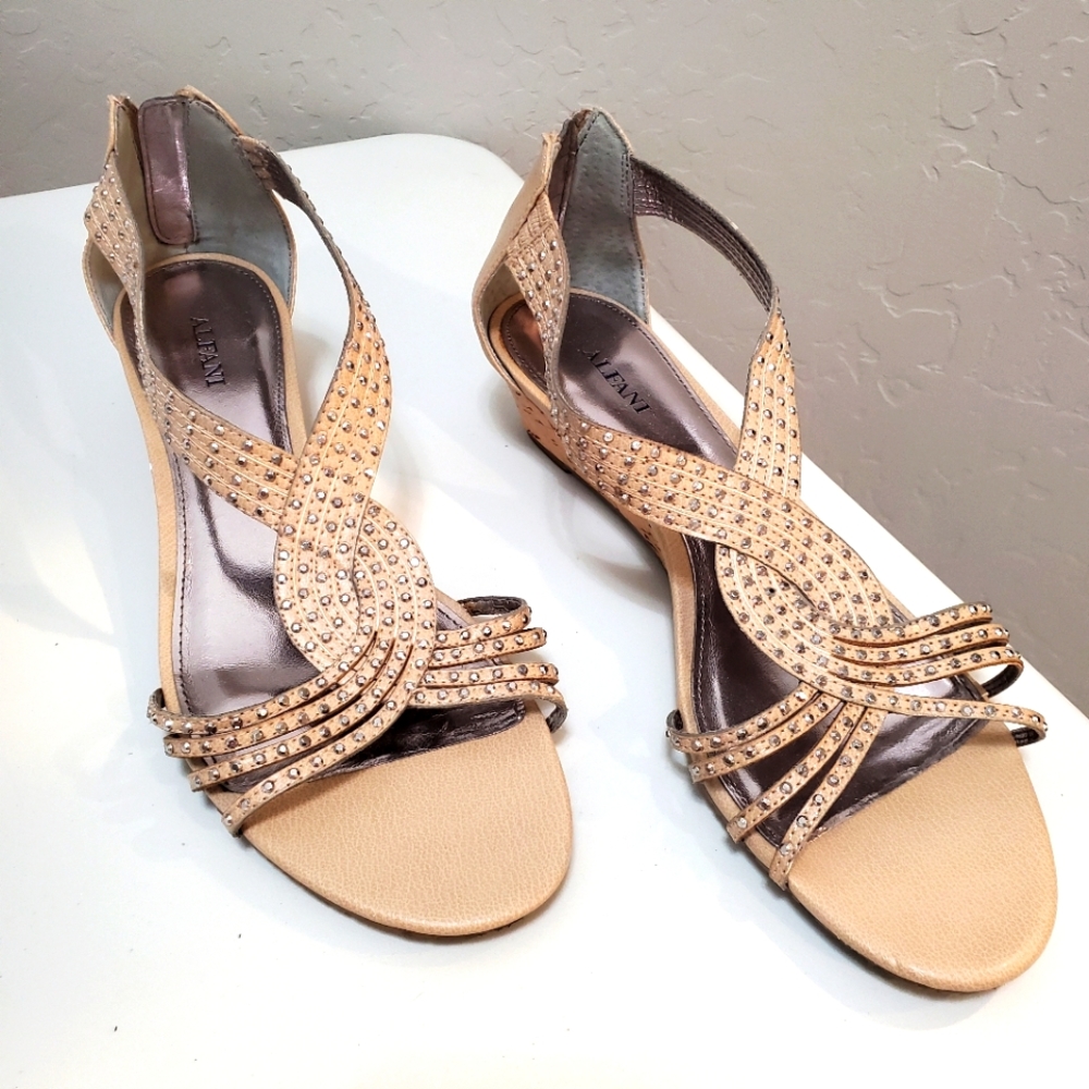 Alfani Sandles